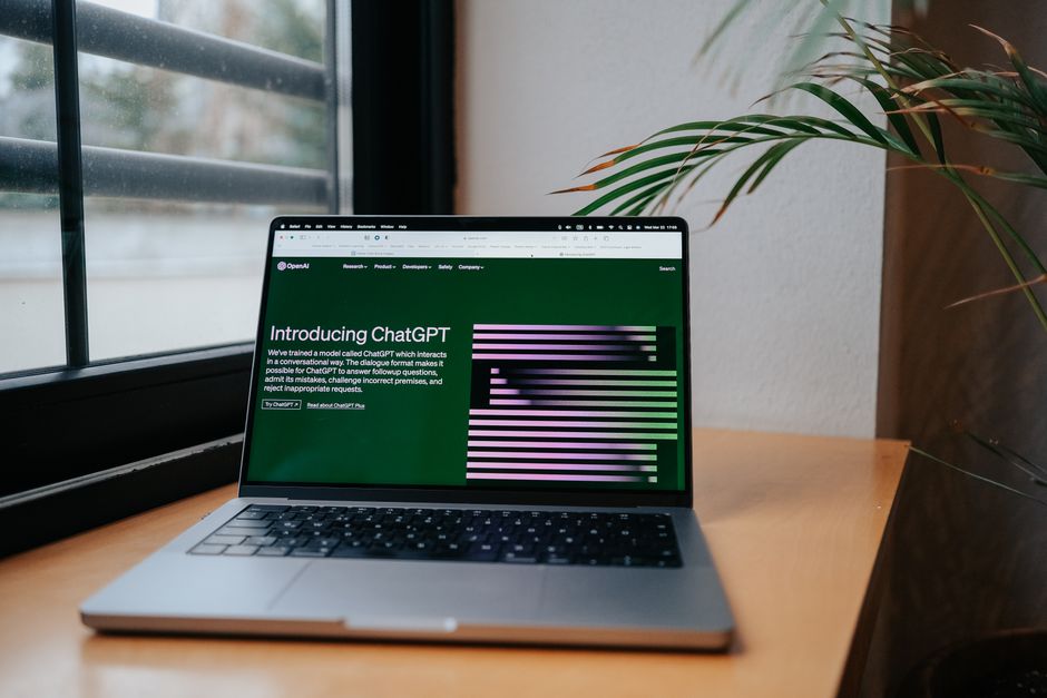 ChatGPT gratis per il tuo ufficio: cosa fare ogni giorno